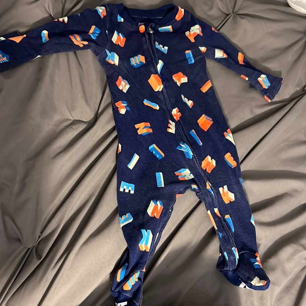 Nike Bodysuit Sleeper (Boys 3M)